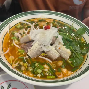 우엔 사진