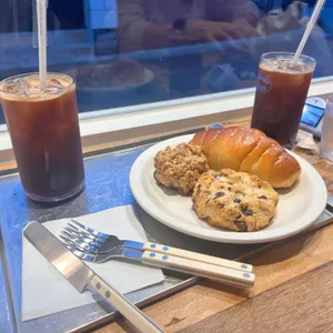 세이버리 바이츠 사진
