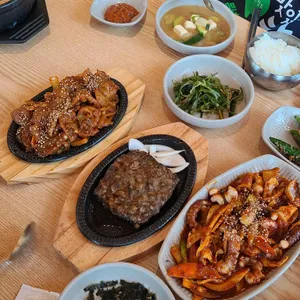 소나무 사진