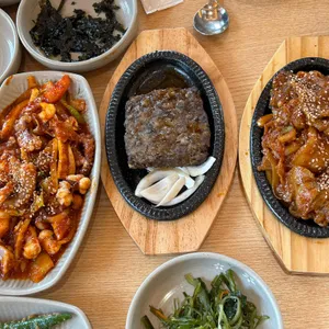 소나무 사진
