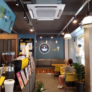 컴포즈커피 리뷰 사진