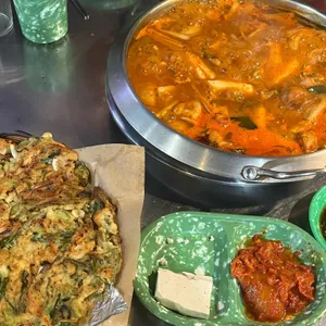 대반전 대표 사진