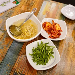 뽕족 사진