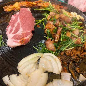 상구네솥뚜껑삼겹살 사진