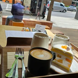 콤포타블 시청 사진