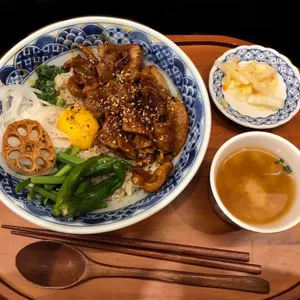 덮밥장사장 사진