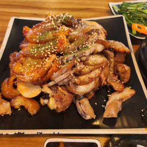 대현매운족발 사진