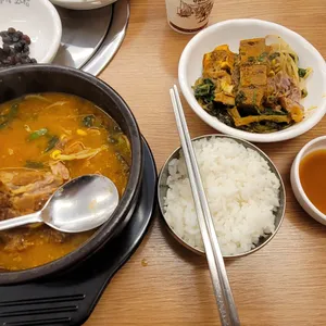 예솔감자탕 사진