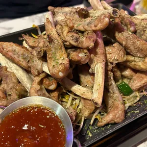반달 사진
