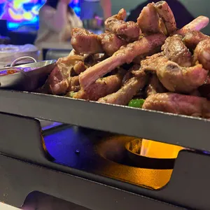반달 사진