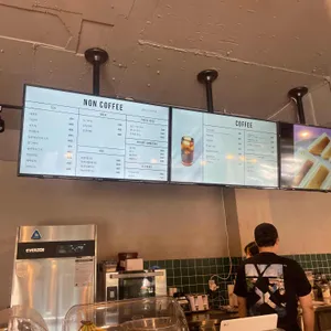 피너클 커피바 리뷰 사진