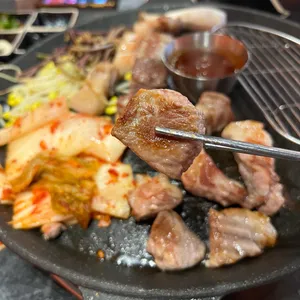 돈본 진월 사진