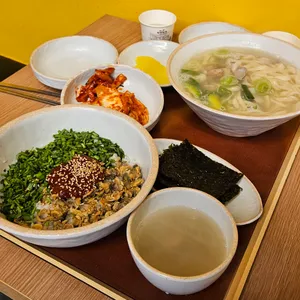 고향 엄마손 생바지락 칼국수 사진