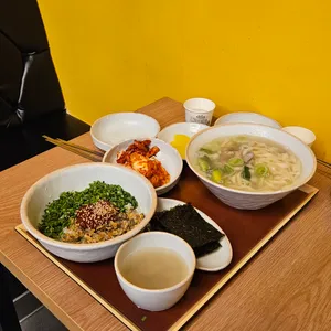 고향 엄마손 생바지락 칼국수 사진