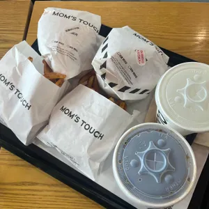 맘스터치 사진