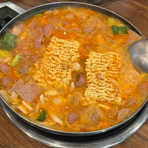 반카부대찌개 사진