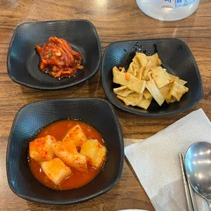 반카부대찌개 사진