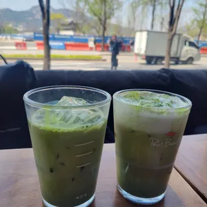 폴&밀도 사진
