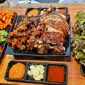 귀한족발 사진