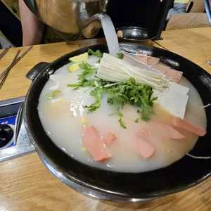 솥뚜껑의정부부대찌개 사진