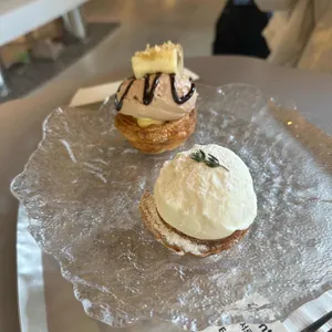 콘티뉴이티 사진