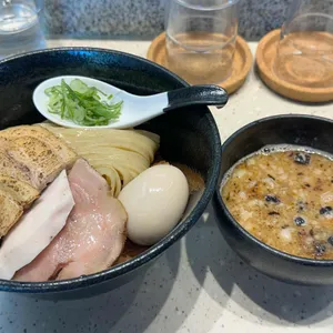 윤멘 사진