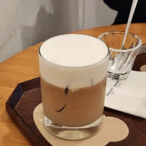 카페 이끌다 사진