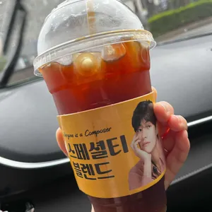 컴포즈커피 사진