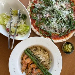 메이데이 리뷰 사진