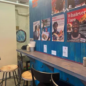 왓에버타코 리뷰 사진