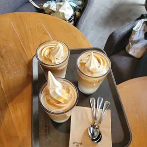 폴바셋 사진