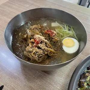 벚골도토리막국수 사진