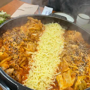 장인닭갈비 사진