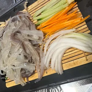 오징어선수촌 사진