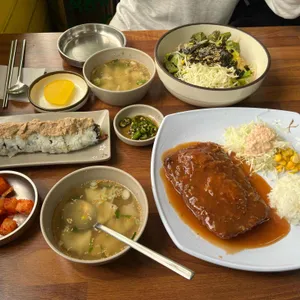 돼랑이투칼국수 사진