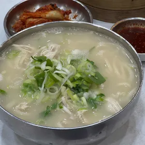 예손가손칼국수 사진