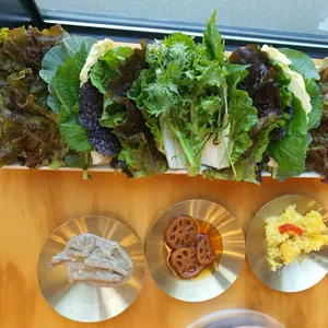산아래 우렁쌈정식 사진
