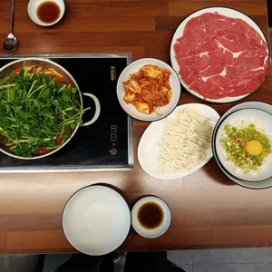 더샤브칼국수 사진
