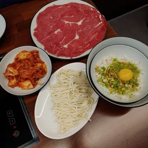 더샤브칼국수 사진