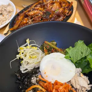 청국장과보리밥 사진