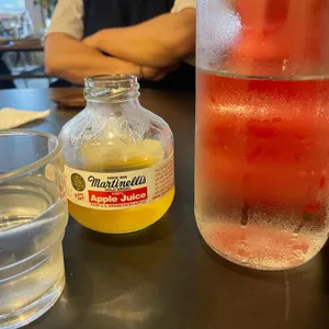 윕 리뷰 사진