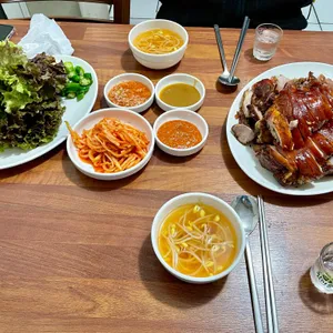 장터왕족발 사진