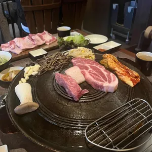 향토 무쇠솥뚜껑구이 사진
