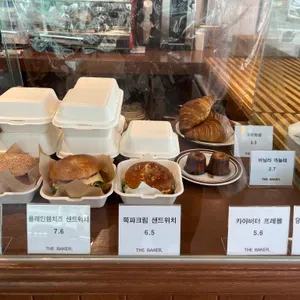 더 베이커 리뷰 사진