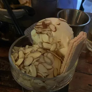야기꾼 사진