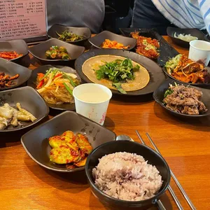 뜰안에밥상 사진
