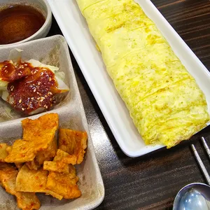 24시 누름돌 생고기 김치찌개 사진