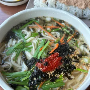 돼랑이투칼국수 사진