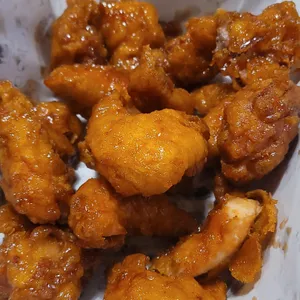 교촌치킨 사진