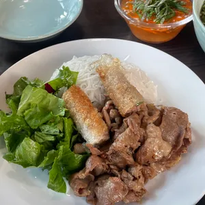 꿍냐우 사진
